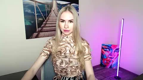 Erika online show from May 19, 12:01 pm