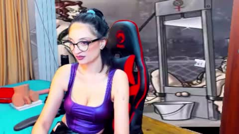 erikalorren online show from January 16, 10:02 pm