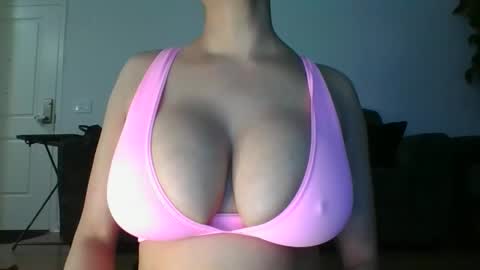 erin2025 online show from February 3, 2:41 am