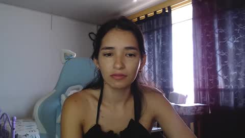Snapshot of erina_1 chatting on January 4, 5:16 pm erina_1 online show from January 4, 5:16 pm