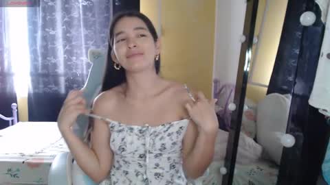 Snapshot of erina_1 chatting on October 3, 4:04 pm erina_1 online show from October 3, 4:04 pm