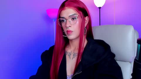 Snapshot of erisleon chatting on January 27, 9:02 am   online show from January 27, 9:02 am