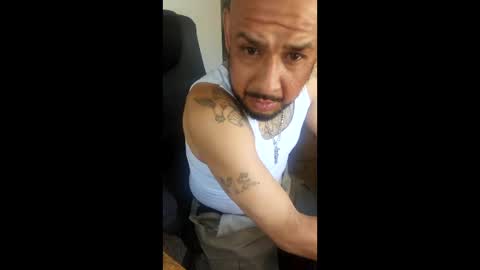 ernestoescobar16 online show from June 7, 6:57 pm