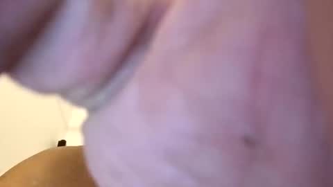 erniebiggsballz online show from April 4, 7:26 am