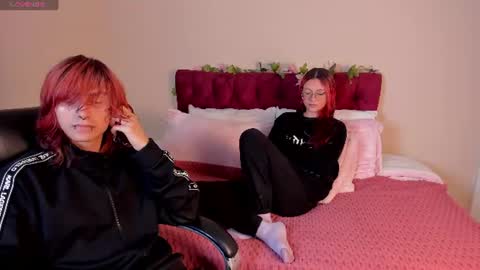 eros_nyx_ online show from June 15, 12:52 pm