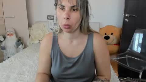 eroticsensualkitty4u online show from March 11, 9:12 am