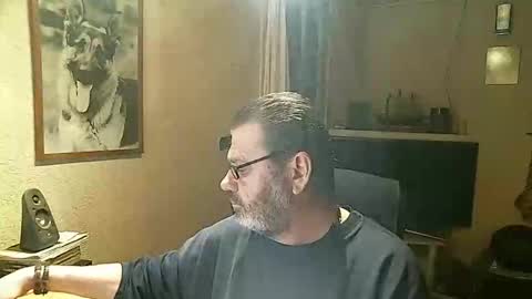 Erwins room welcome sound on online show from January 19, 10:28 pm