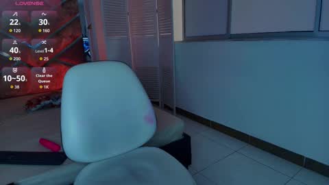Snapshot of eryx_eriscor chatting on October 18, 4:22 pm Eryx online show from October 18, 4:22 pm