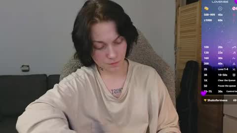 esajukyy online show from April 20, 4:32 pm