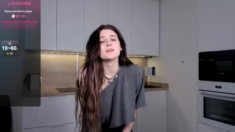 EshleGreen online show from January 5, 5:27 pm