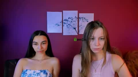 esme_moore_ online show from October 28, 9:32 am