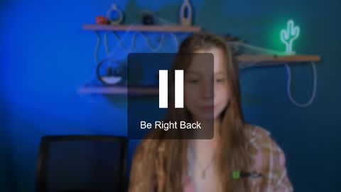 esme_moore_ online show from October 29, 9:55 am