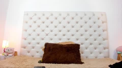 esmeralda  online show from April 18, 7:58 pm