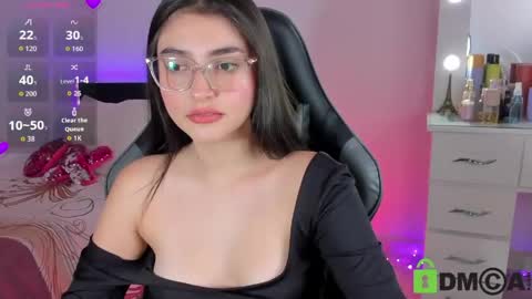Esmeralda online show from June 3, 4:01 pm
