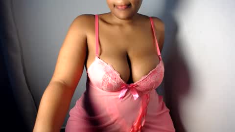 Esme online show from July 10, 11:04 am