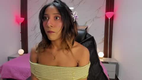 esperanzamora online show from April 20, 11:57 am