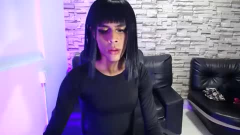 estefani robles online show from April 19, 11:29 pm