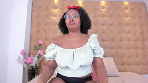 esteffa_ebony online show from April 17, 4:15 am