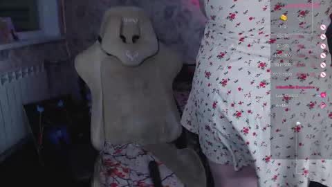 estelle_hicks online show from December 1, 8:18 pm