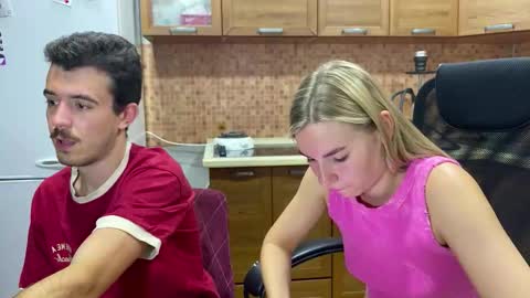 Ester online show from September 25, 6:26 pm