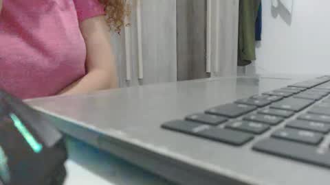 esteralcantara online show from April 21, 2:51 am