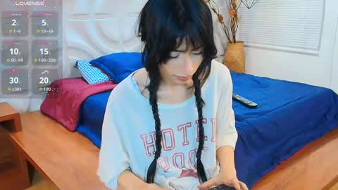 Esther  online show from June 5, 4:30 am