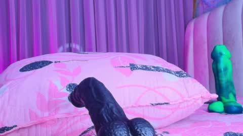 Estrella online show from April 19, 11:55 am