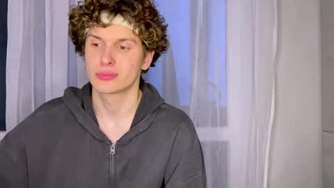 Alex online show from April 3, 4:47 pm