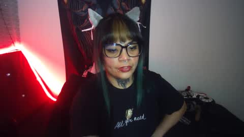 Snapshot of eta_carinae6 chatting on February 12, 1:52 am eta_carinae6 online show from February 12, 1:52 am