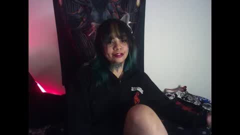 Snapshot of eta_carinae6 chatting on February 28, 6:21 am eta_carinae6 online show from February 28, 6:21 am