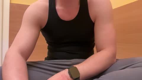 Tom online show from November 6, 11:19 pm