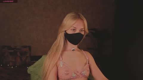 Sophia online show from April 13, 10:36 pm