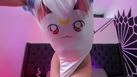 ethaancox online show from September 10, 8:54 pm