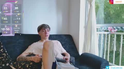 ethan and ava online show from December 17, 12:34 pm