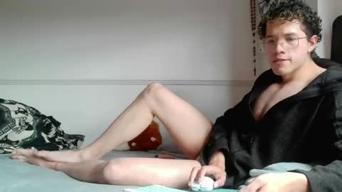 Ethan online show from April 29, 7:40 pm