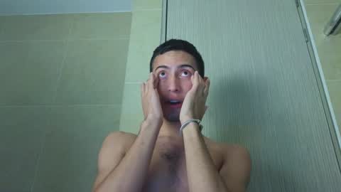 Snapshot of ethan_skiny_ chatting on December 30, 12:31 pm Joan online show from December 30, 12:31 pm