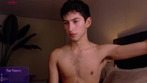 Snapshot of ethan_skiny_ chatting on September 15, 7:32 am Joan online show from September 15, 7:32 am