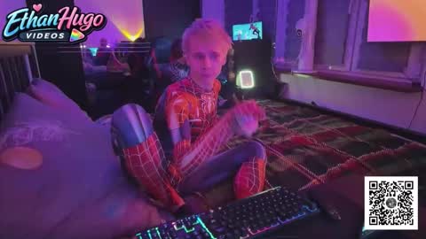 Hugo and Ethan online show from April 24, 2:46 am