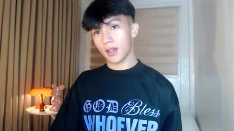 Rey online show from April 21, 3:52 pm