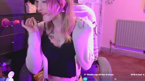 eughelynn online show from January 14, 7:11 pm