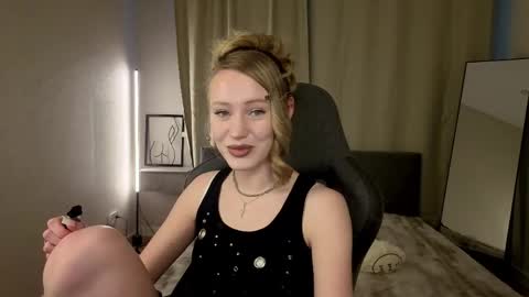 eva hamilton online show from May 16, 10:36 am