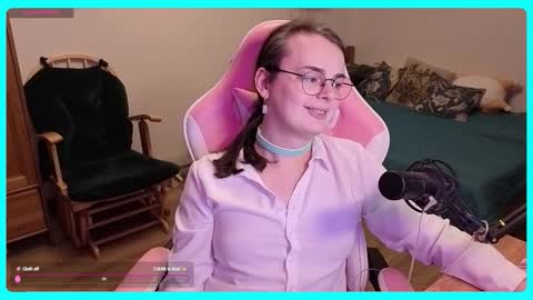 Snapshot of eva_katt chatting on October 18, 11:20 pm Gamer Katt online show from October 18, 11:20 pm