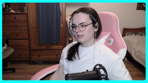 Snapshot of eva_katt chatting on January 24, 1:14 pm Gamer Katt online show from January 24, 1:14 pm