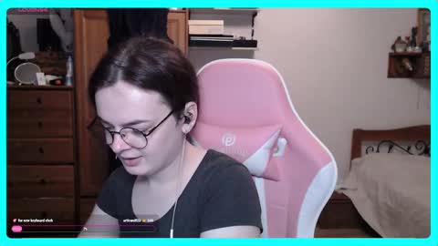 Snapshot of eva_katt chatting on February 15, 10:22 am Gamer Katt online show from February 15, 10:22 am