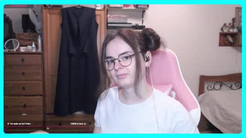 Snapshot of eva_katt chatting on February 17, 10:40 am Gamer Katt online show from February 17, 10:40 am