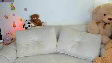 Eva   online show from March 31, 5:08 am