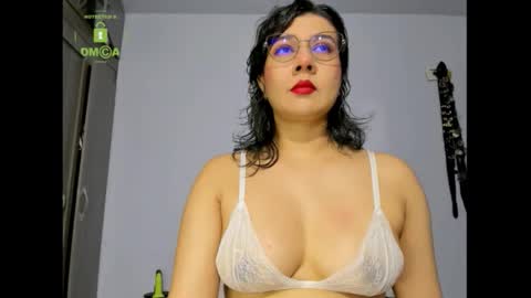 Eva online show from April 2, 11:33 pm