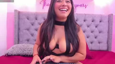 eva_smith5 online show from April 20, 8:01 pm
