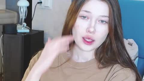 eva varnerr online show from January 12, 6:31 am