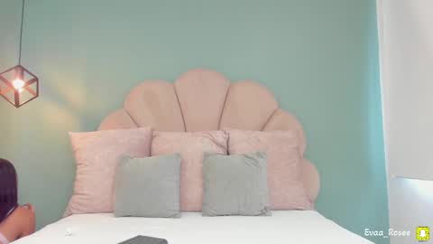 Eva online show from September 15, 5:58 pm